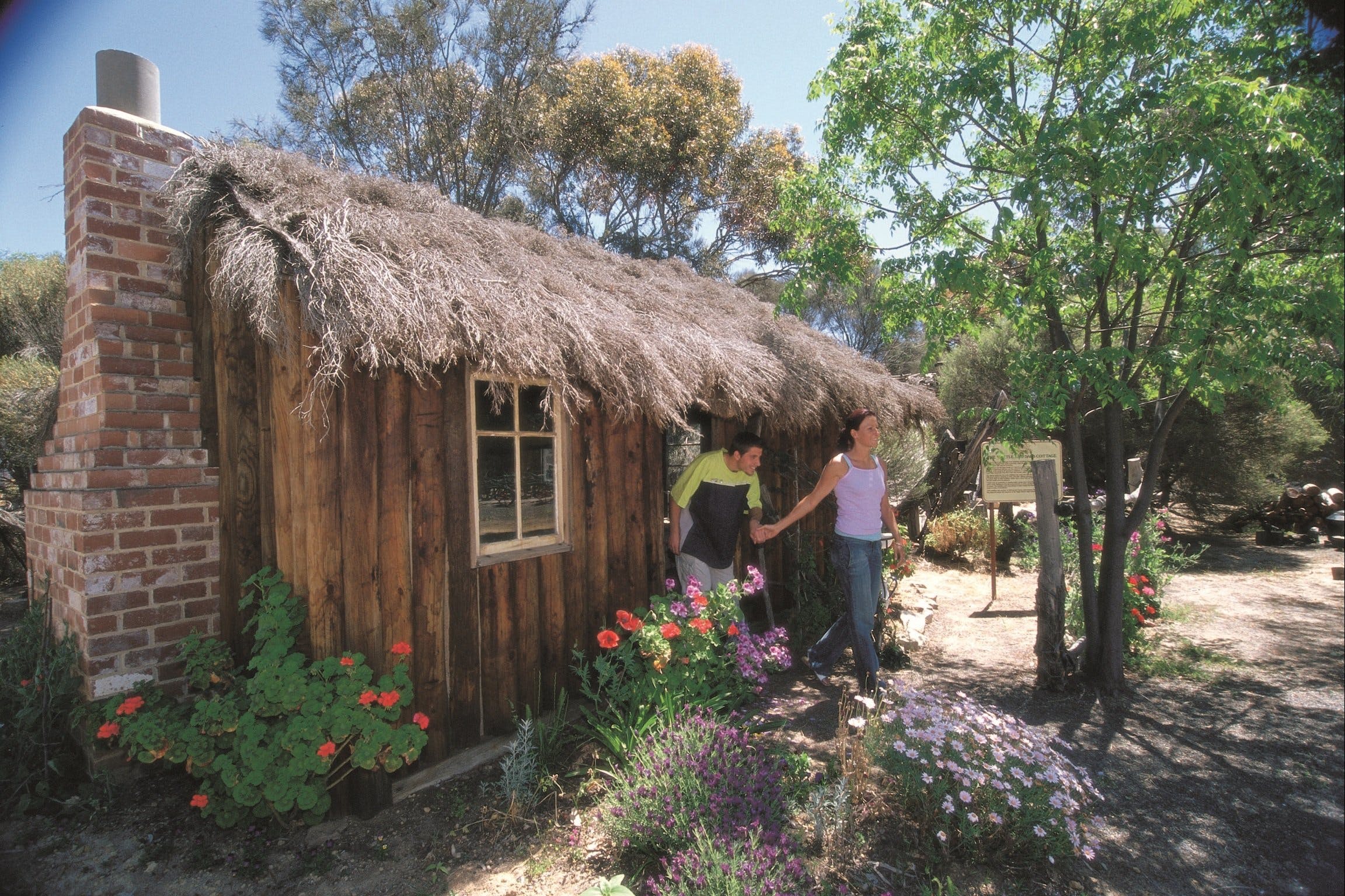 16F1756F2F4847Ebb37B1D692548F7D7