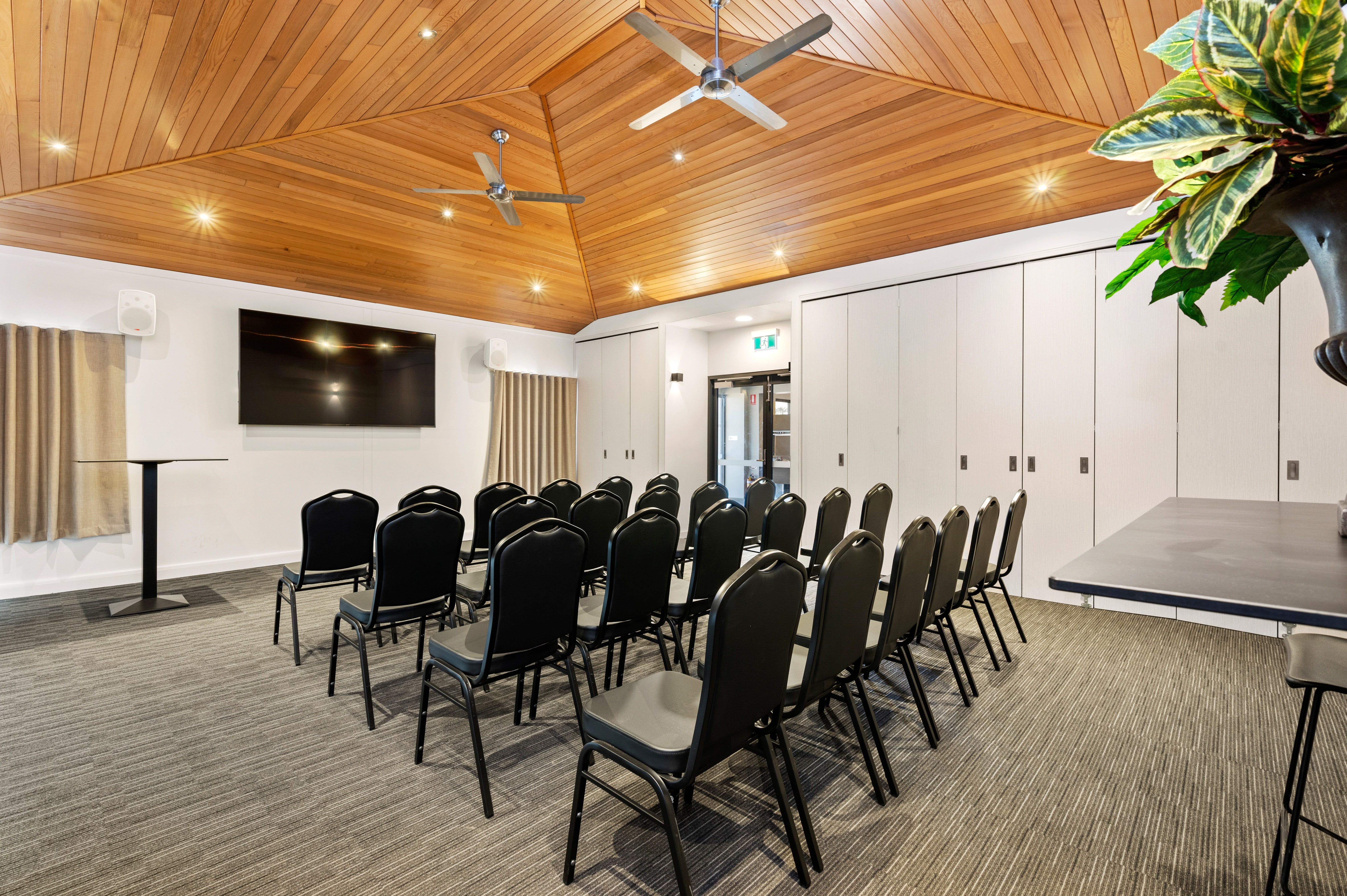 181Dfba0086Ced5A0A9B3C11519211F3