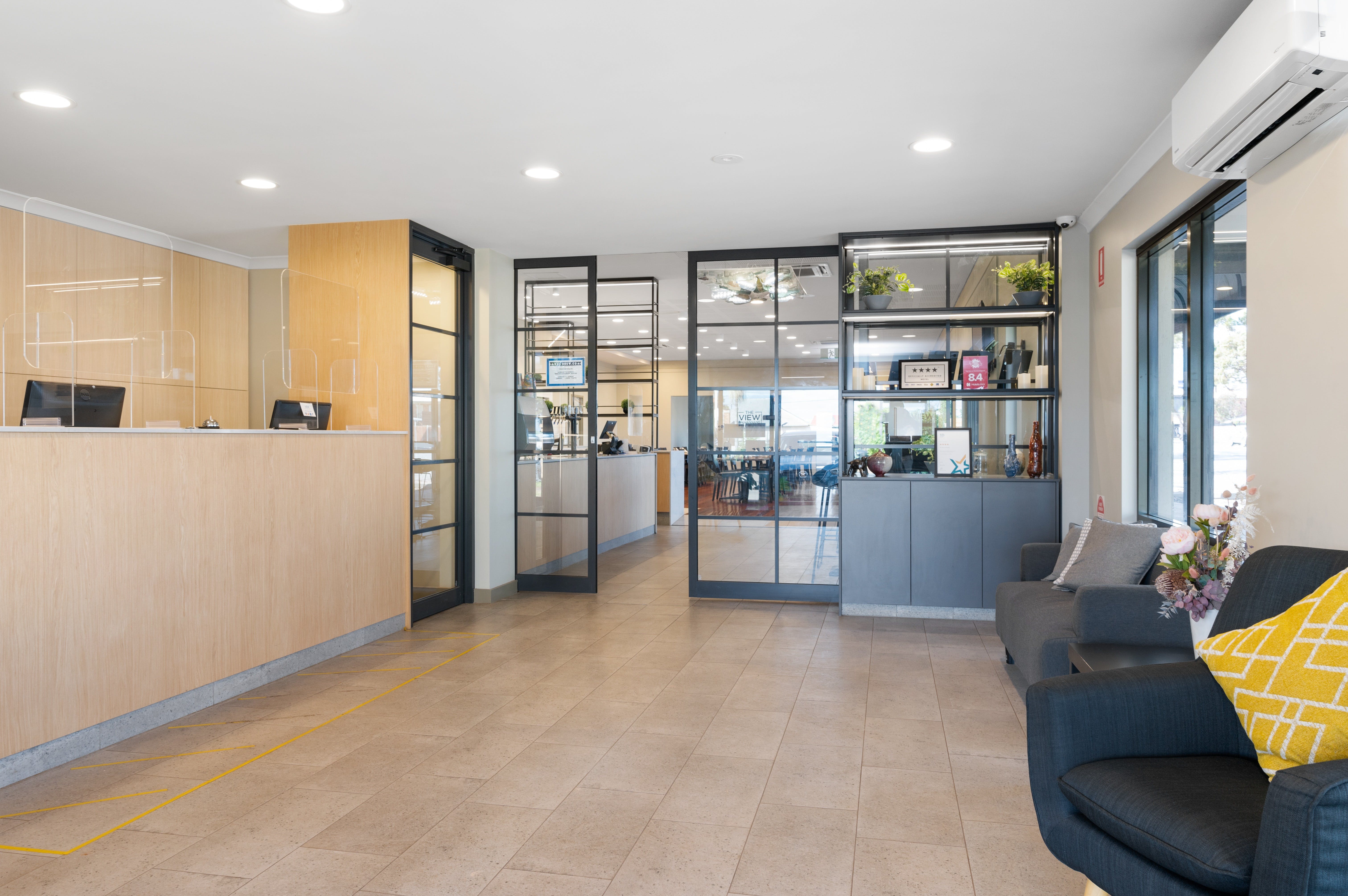 55569Cb06C9Ad71Bf2068Bd560571A1E