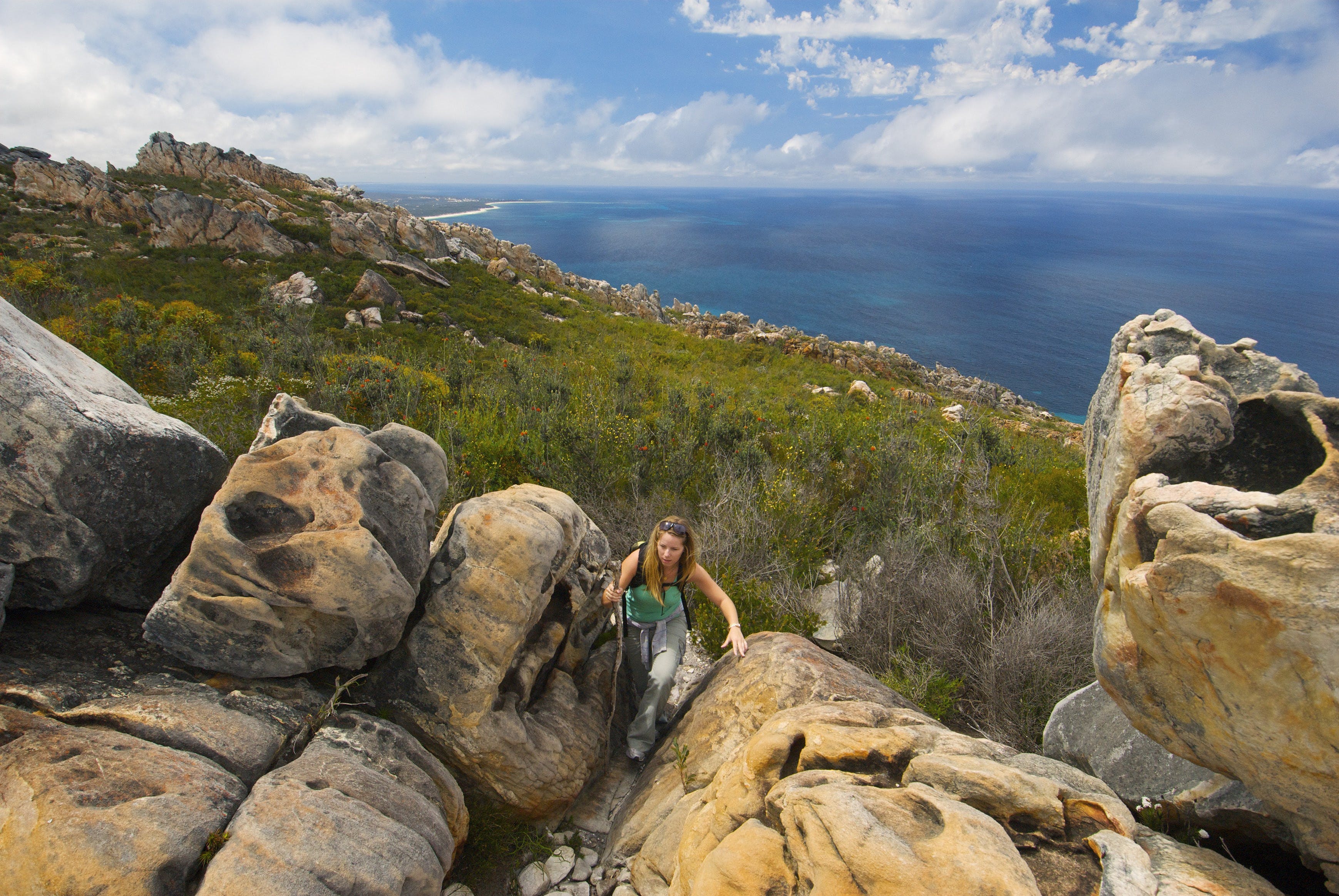 Original__9569870_Watc_007674786_Ngk5Mhz