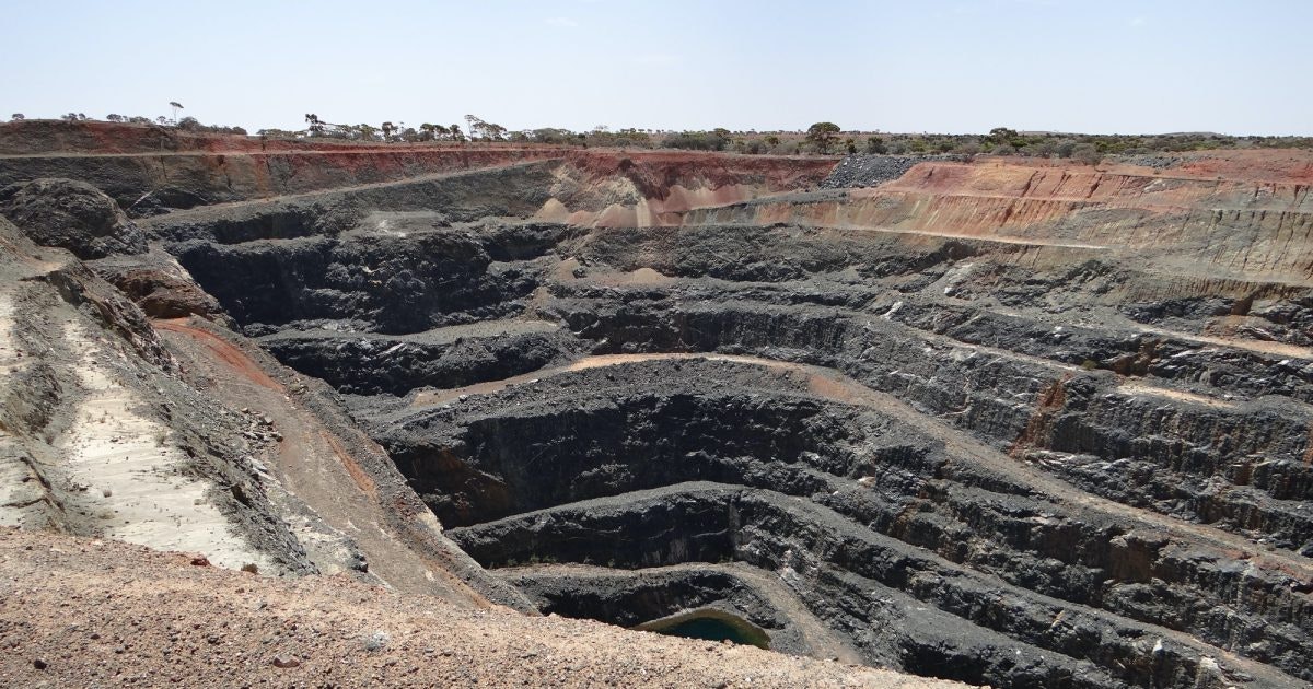 Lindsay's Pit | Australia's Golden Outback