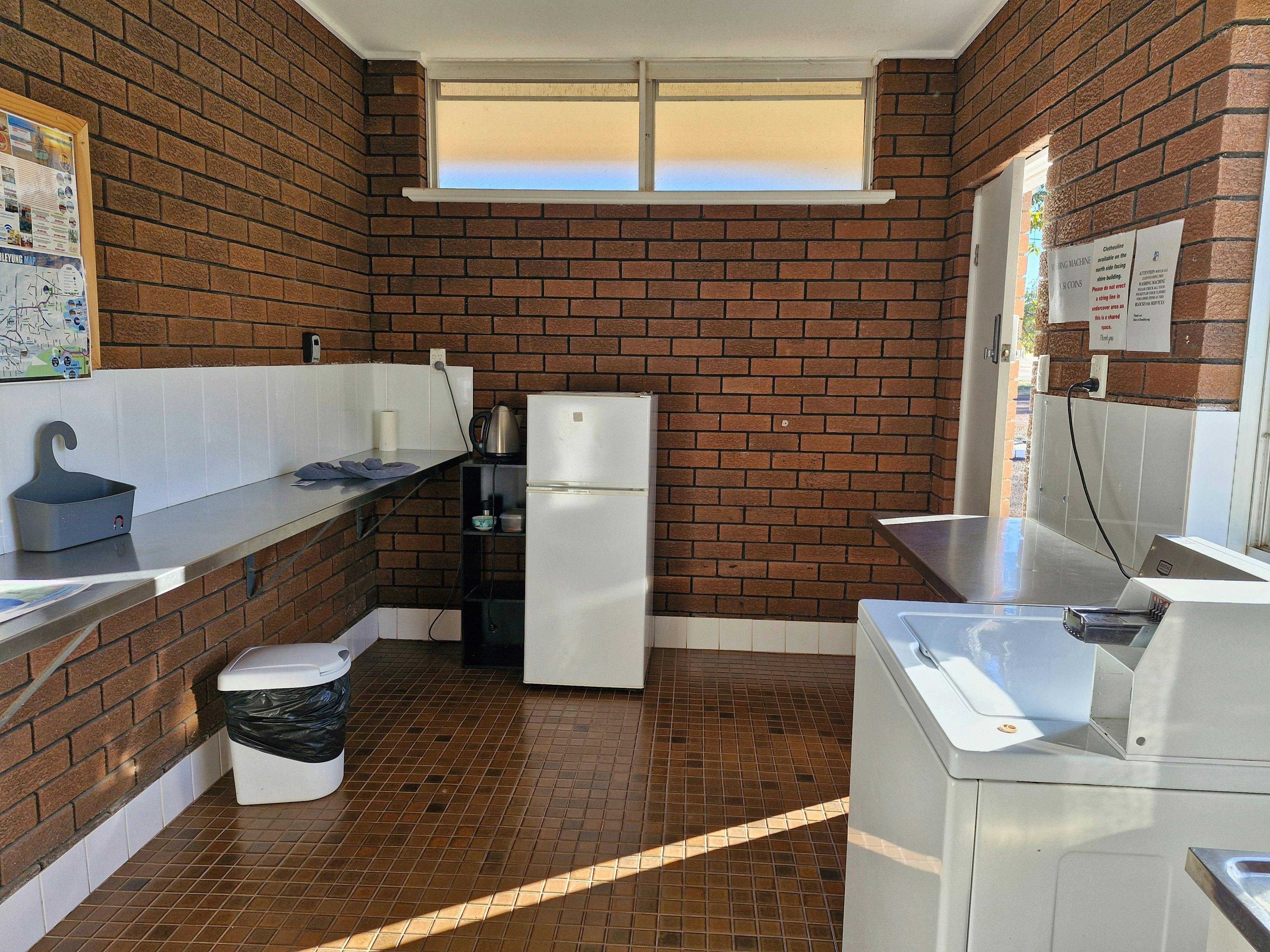 A34E9D1A2A135D2628B12A3Fb5Fe897D