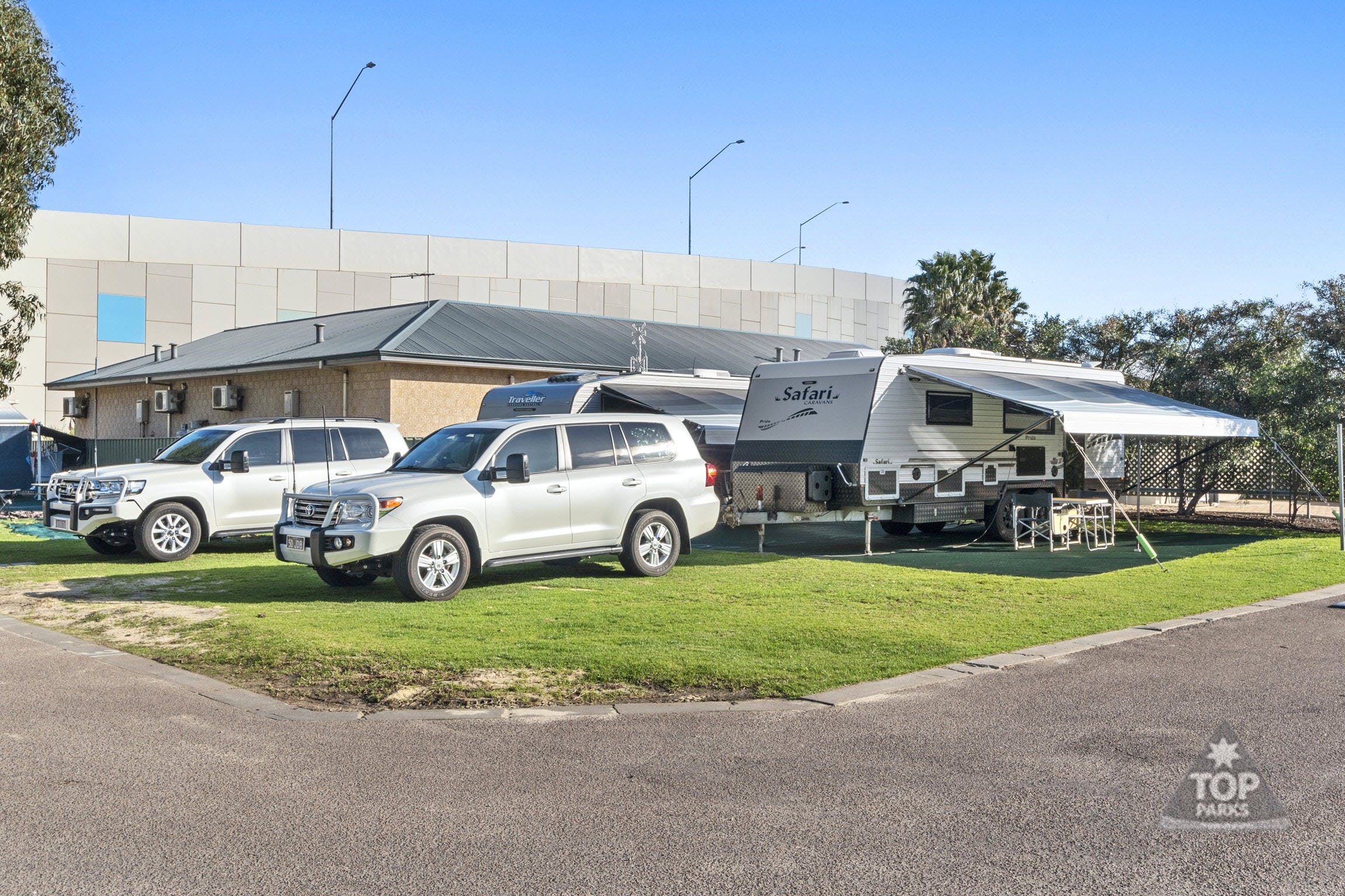 B1992C57075473542Cf8D0C10Ca328B1