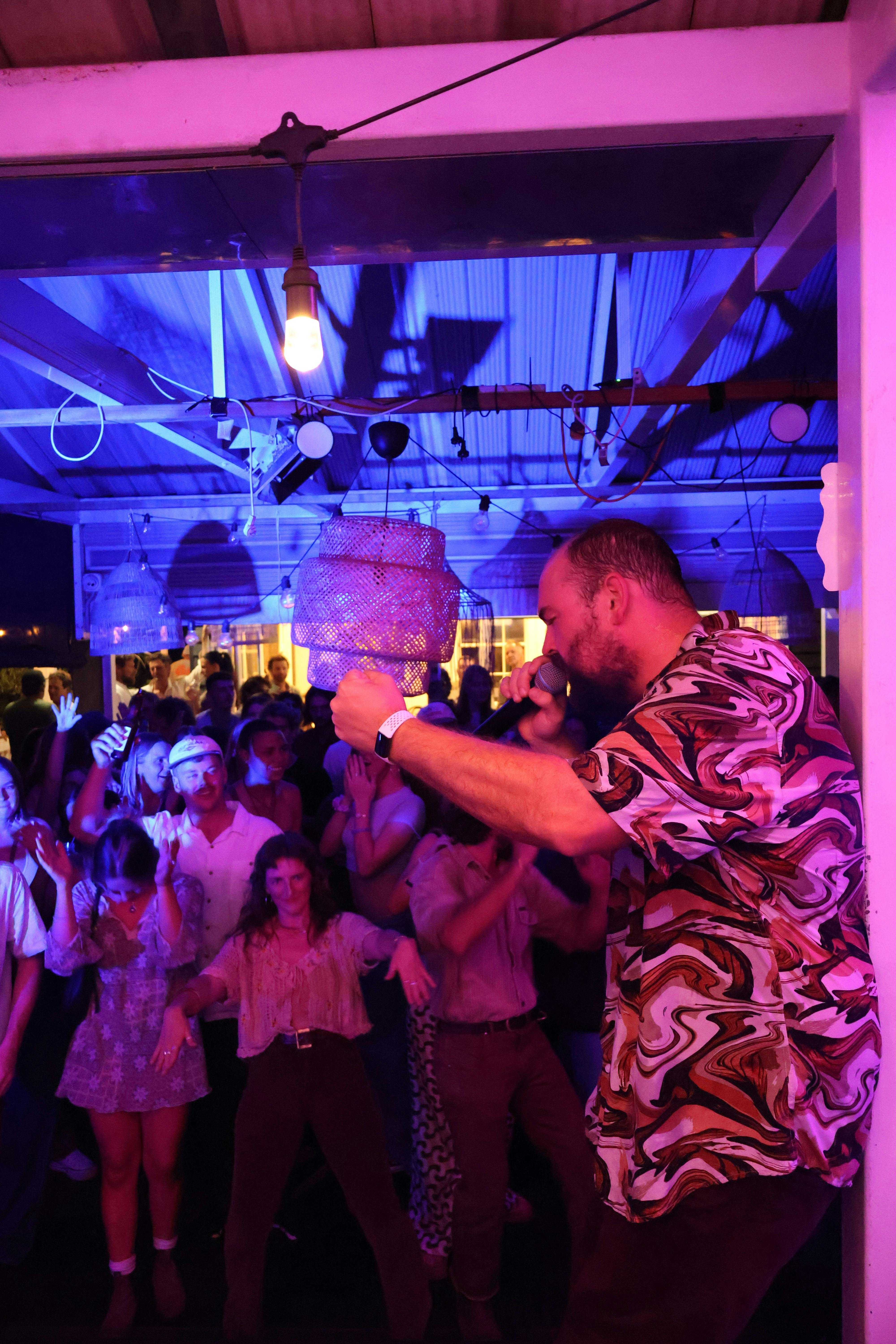 C87355B585653678E29D36C90Fb98366