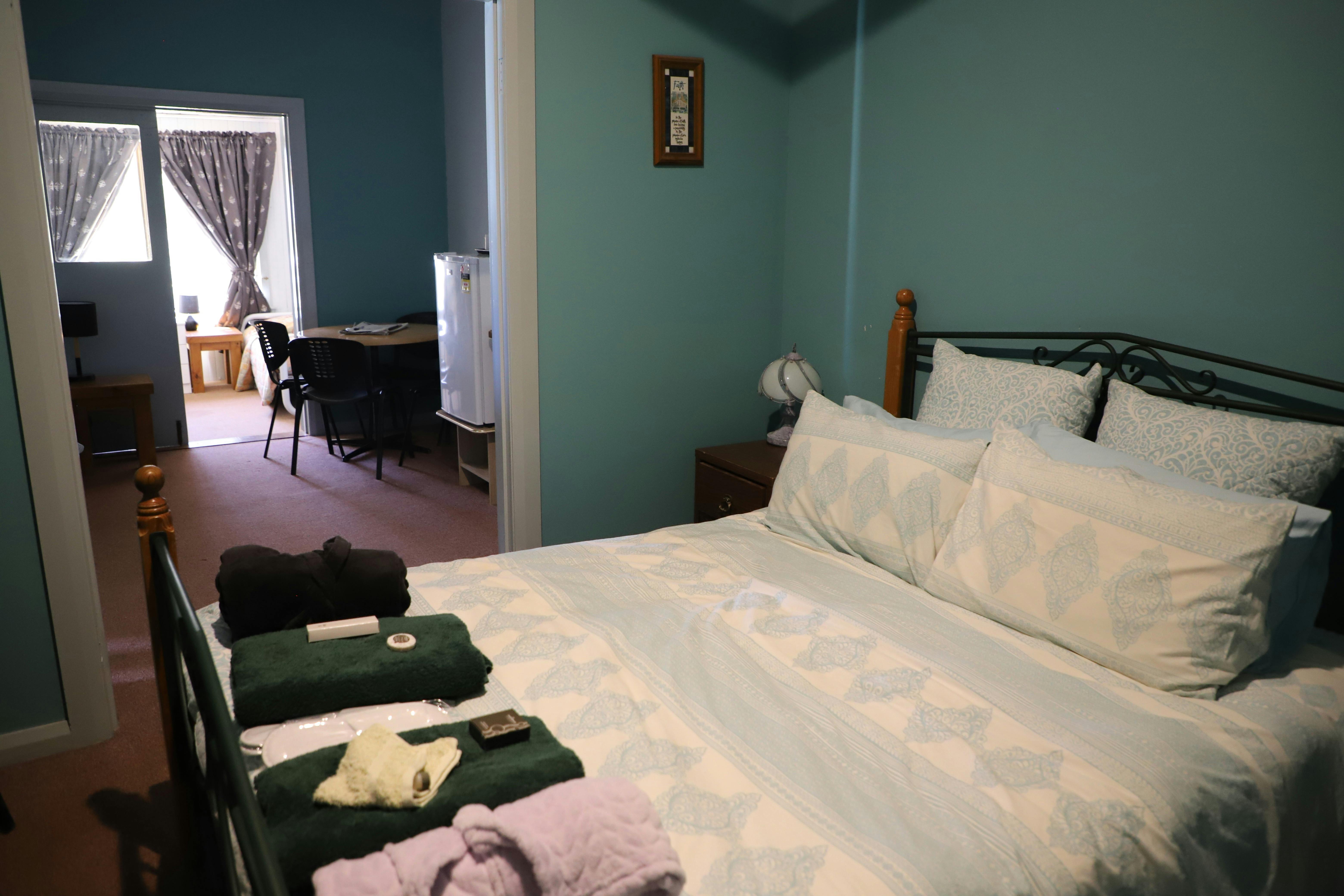 Cf06E194C0759Eaf4B46C5D319Cc0489