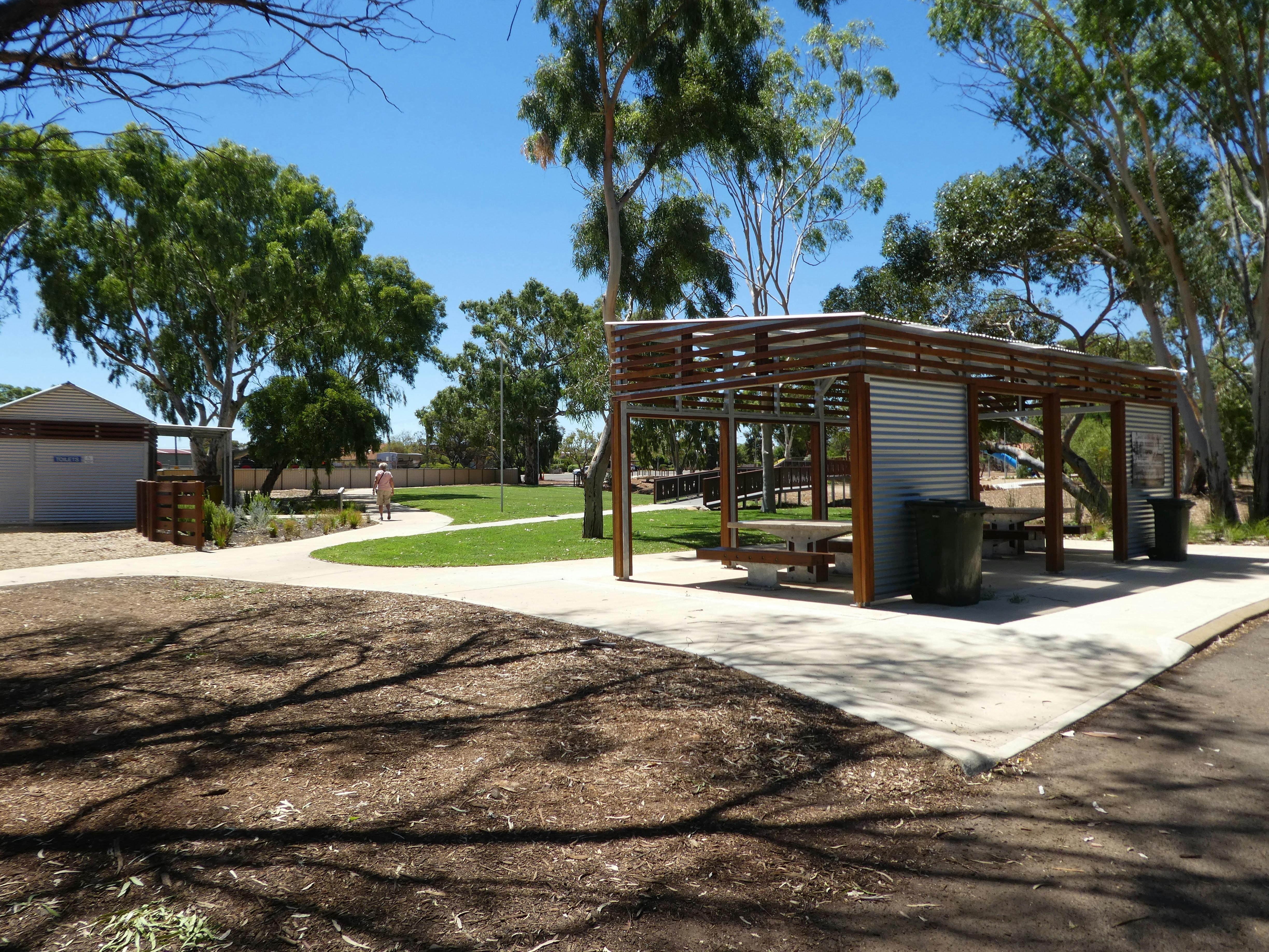 Eeef9Caafe5572C5559149383E5719E0