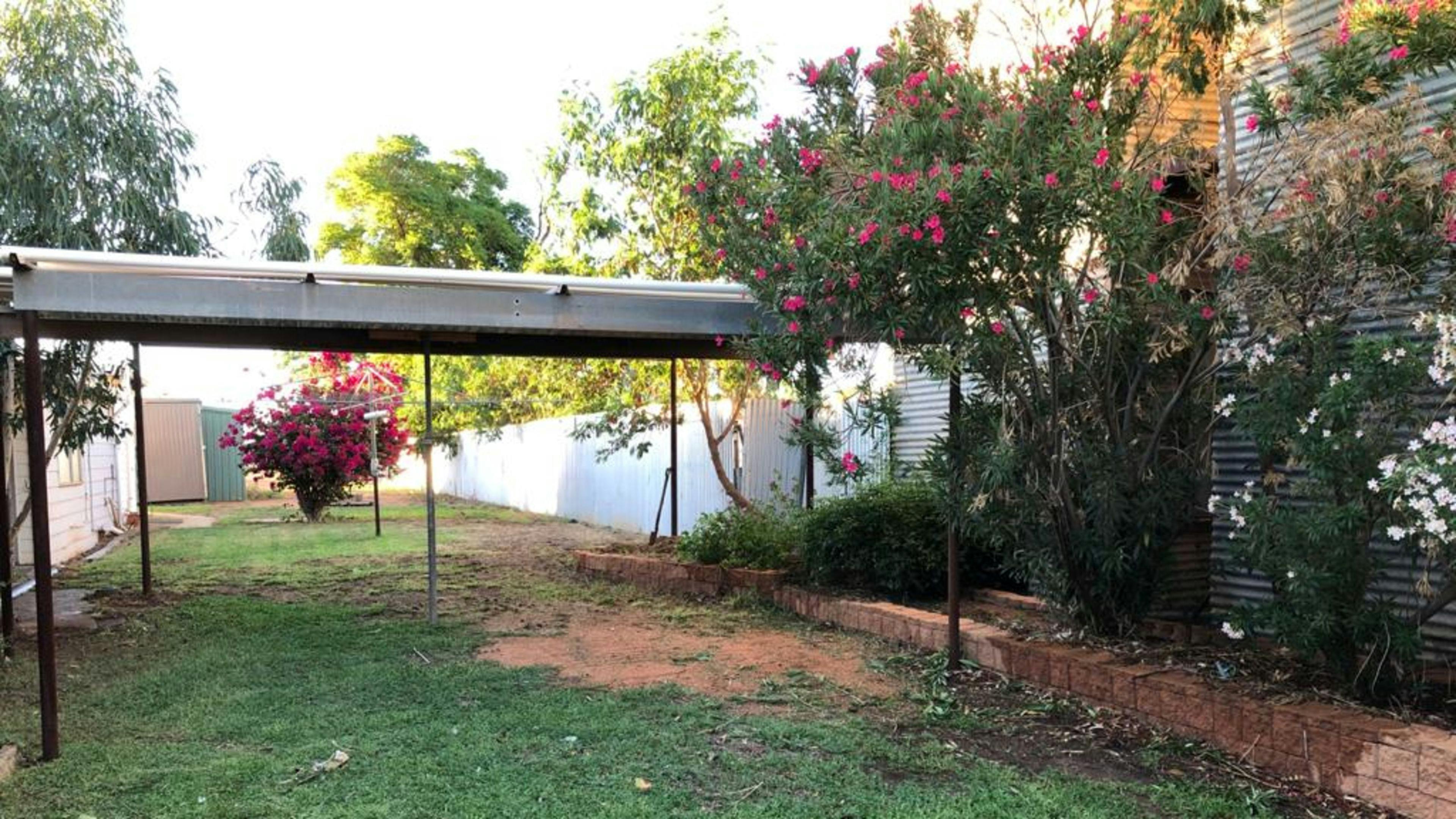 Murchison-Traders-Murchison-Traders_Ekd43Wn